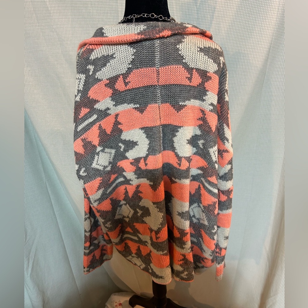 Geometric Patterned Cardigan - Picture 5 of 6